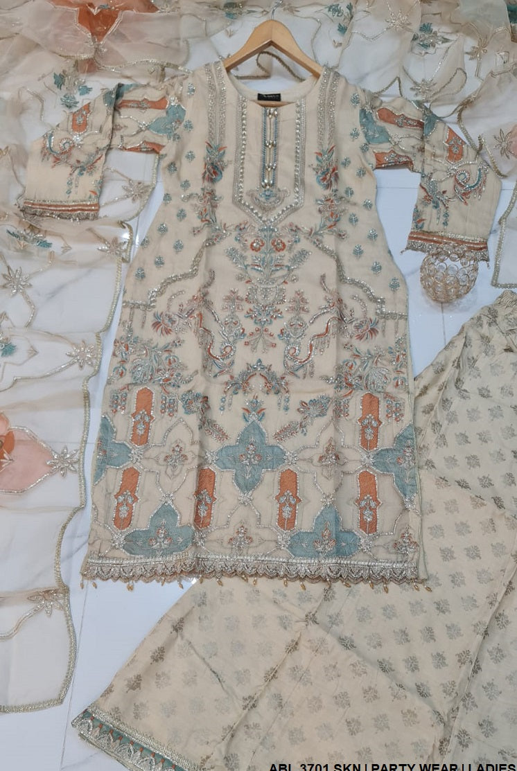 ABL 3701 Pakistani women's organza formal outfit detail view