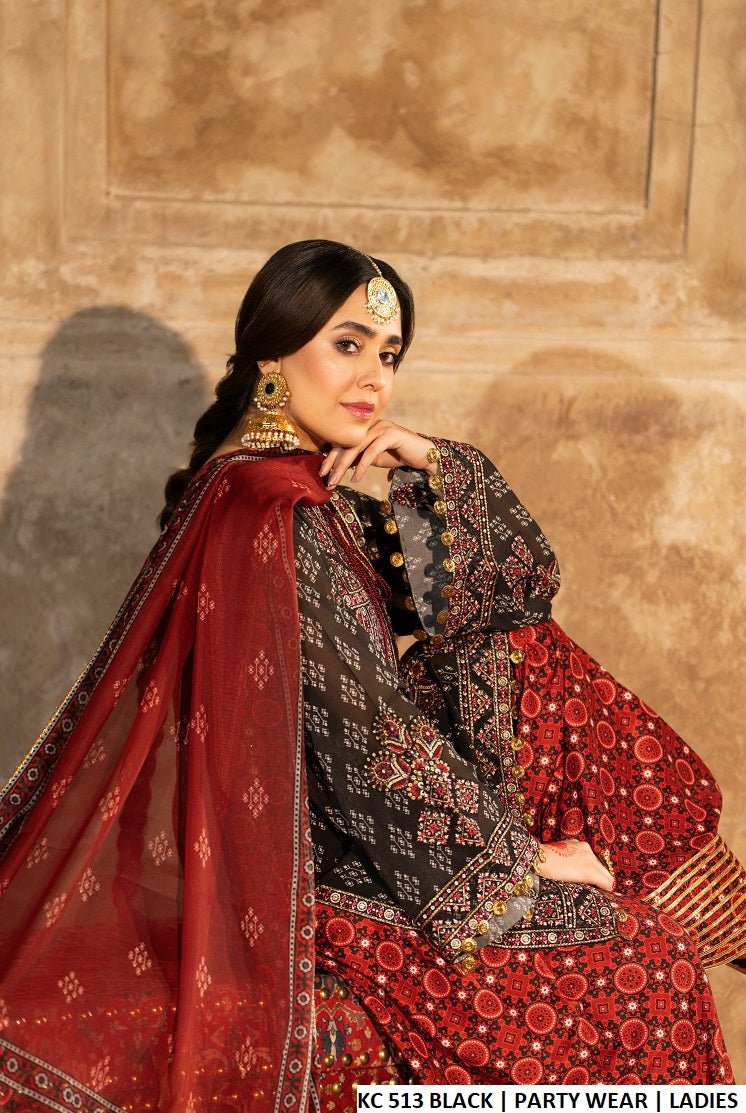 Pakistani women's ebony black sindhi balochi embroidered farshi shalwar outfit detail view