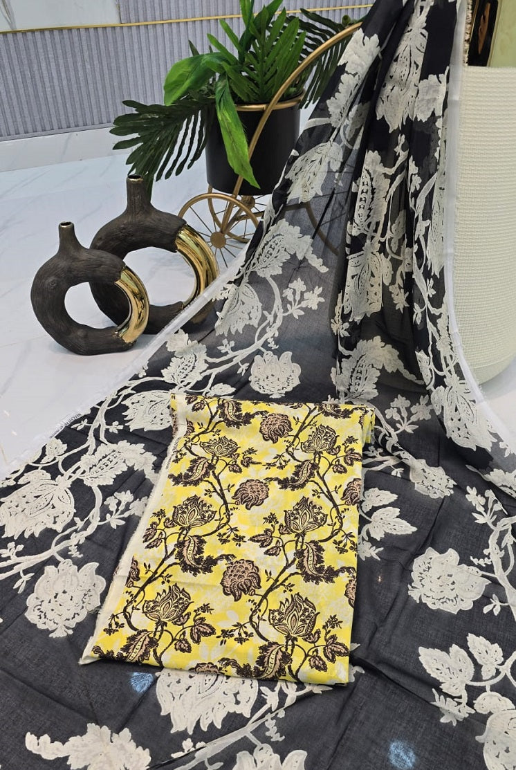 Pakistani women's lawn 2-piece casual summer suit back view