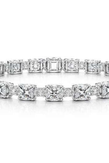Pakistani women's lumiere square bangle set side view