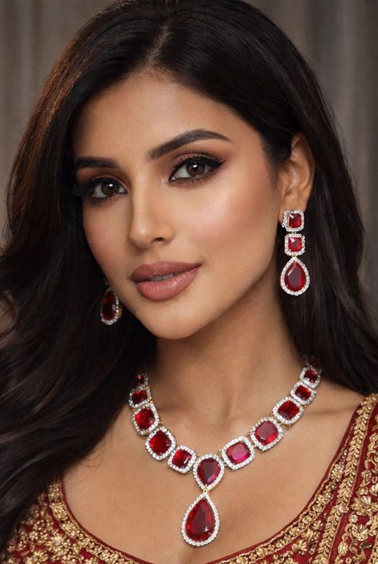 Grace necklace set 1 carat - Pakistani women's luxury formal jewelry with zircon stones and elegant pendant front view