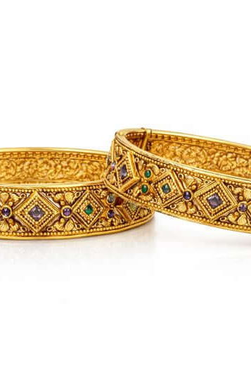 Pakistani women's mehr heritage bangles pair side view